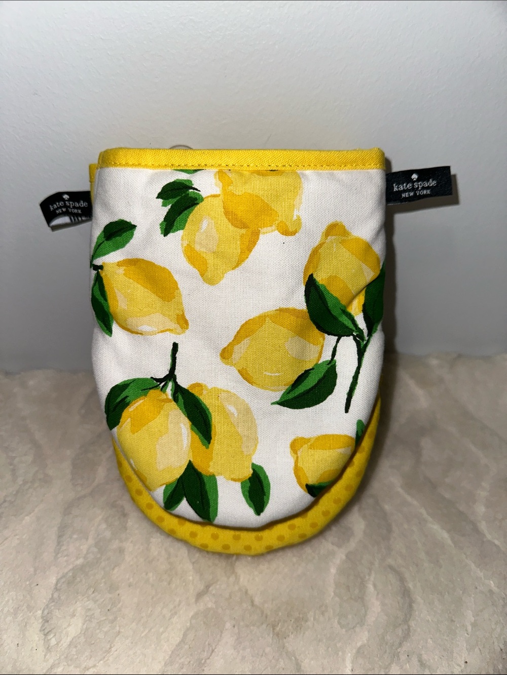 kate spade White Yellow Gold Green Lemon Print Mini Oven Mitts set of 2